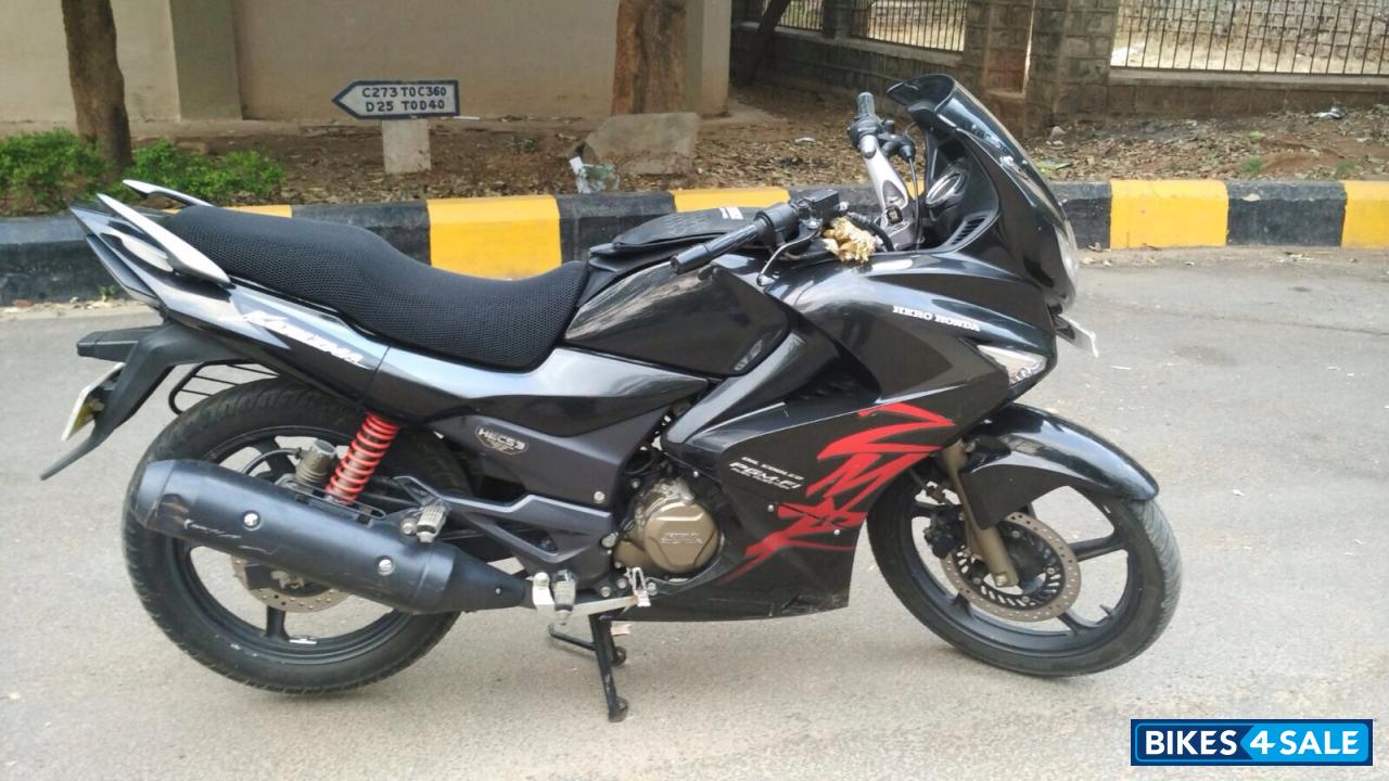 Black Hero Karizma ZMR