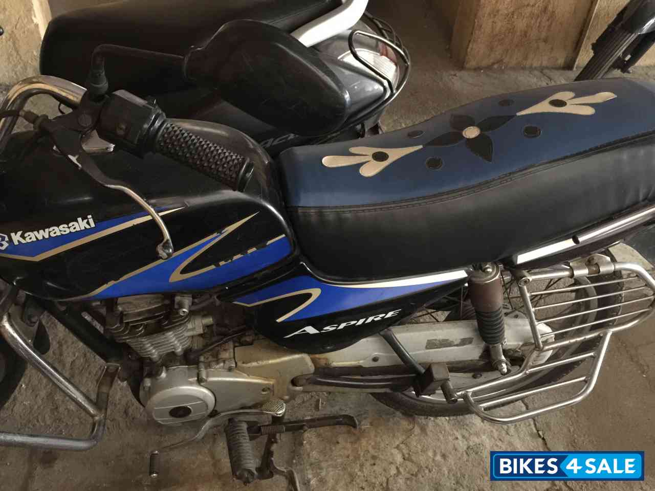 Black Blue Bajaj Aspire