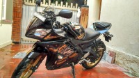 Gold And Black Yamaha YZF R15 V2