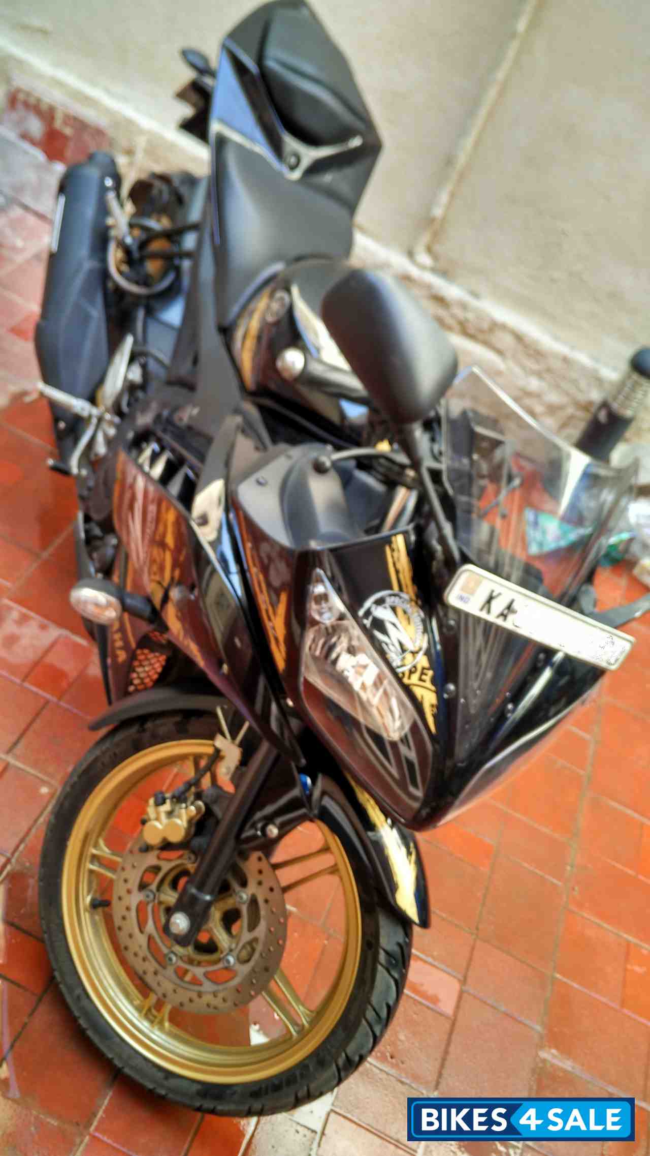 Gold And Black Yamaha YZF R15 V2