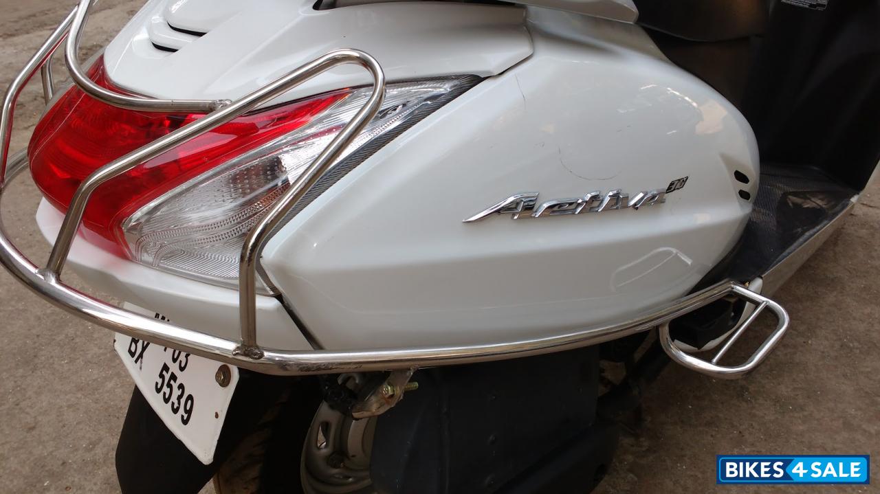 White Honda Activa 3G