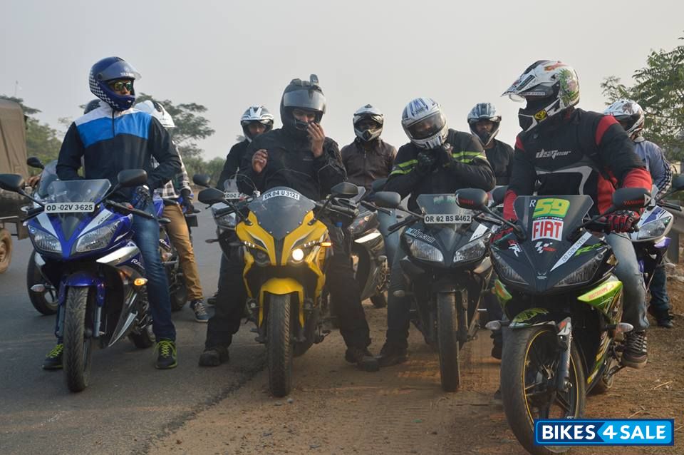 Yellow Bajaj Pulsar RS 200 Yellow Bajaj Pulsar RS 200