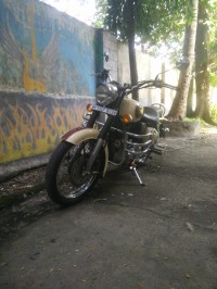 Tan Maroon Royal Enfield Classic 500