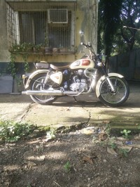 Tan Maroon Royal Enfield Classic 500