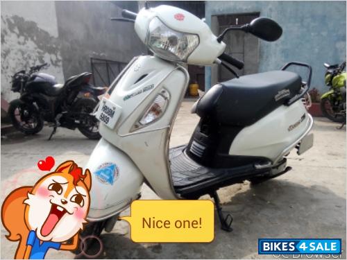 White Suzuki Access 125