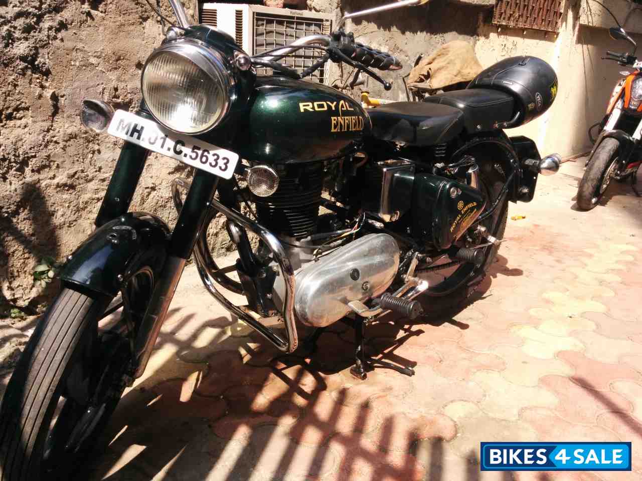 Bottle Green Royal Enfield Bullet Standard 350