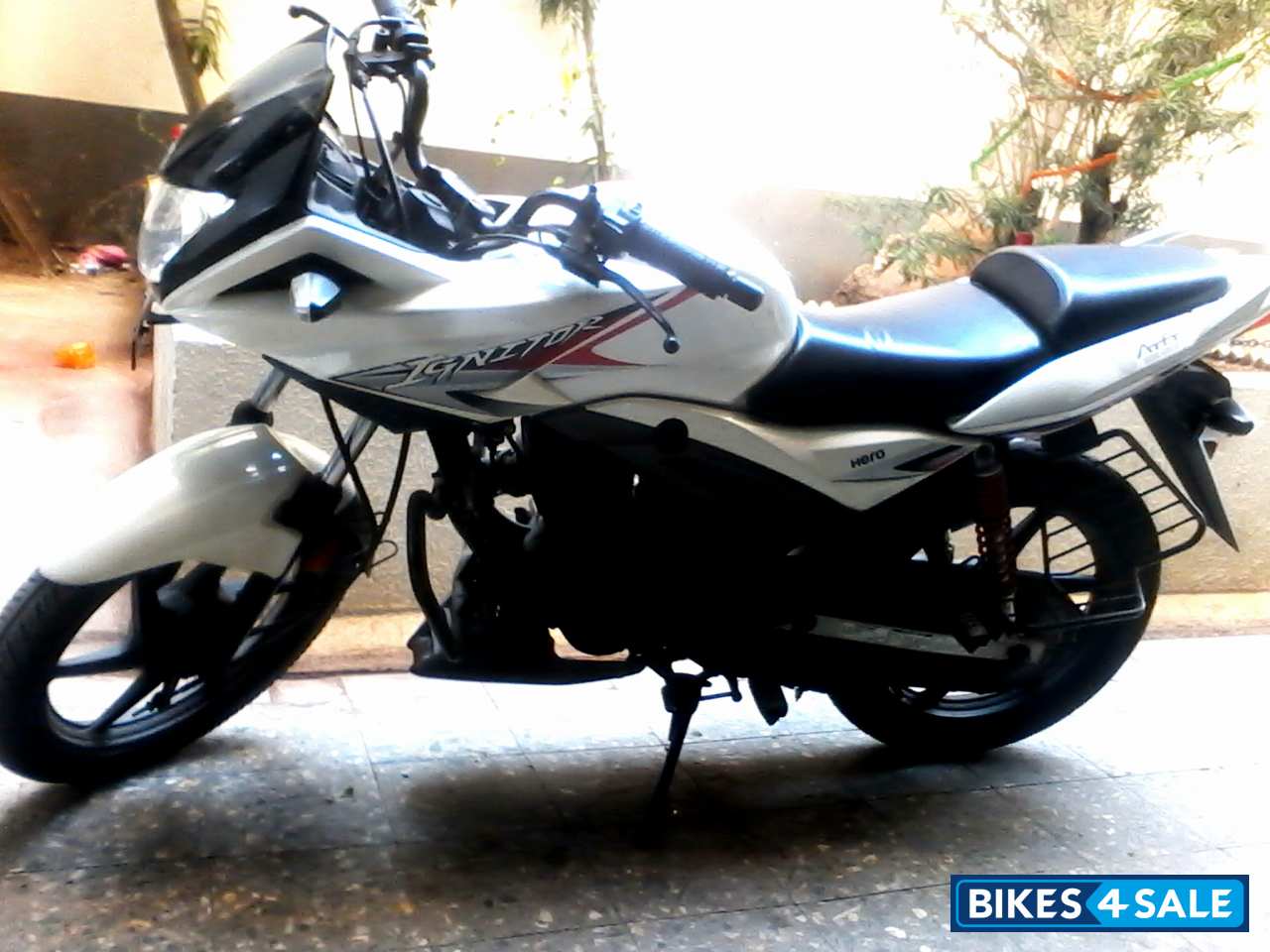 Used 2013 model Hero Ignitor for sale in Jamnagar. ID 126089. White