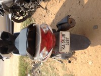 Pearl White Yamaha Ray Z