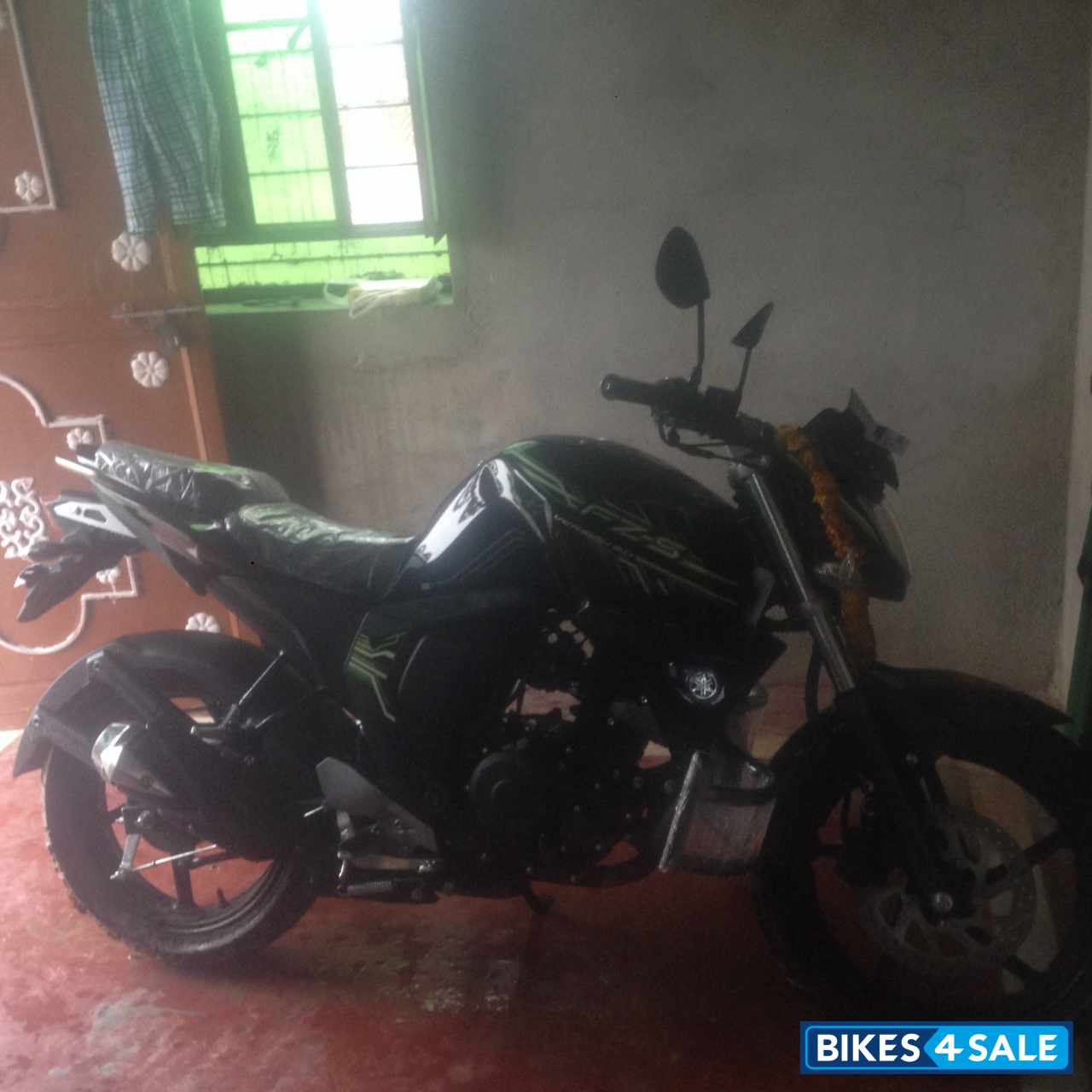 Green&black Yamaha FZ-S FI V2