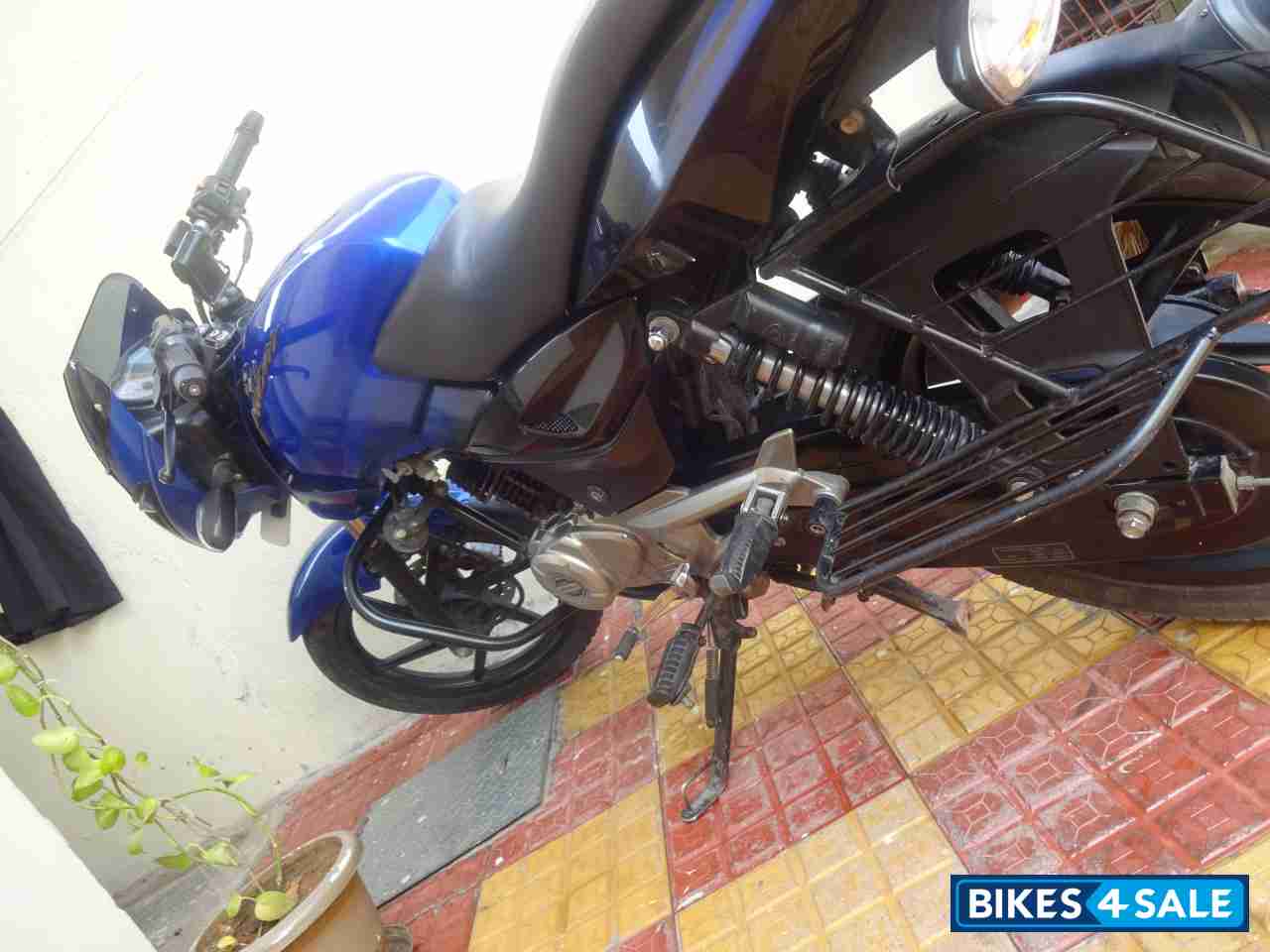 Blue And Black Bajaj Pulsar 150 DTSi Blue And Black Bajaj Pulsar 150 DTSi
