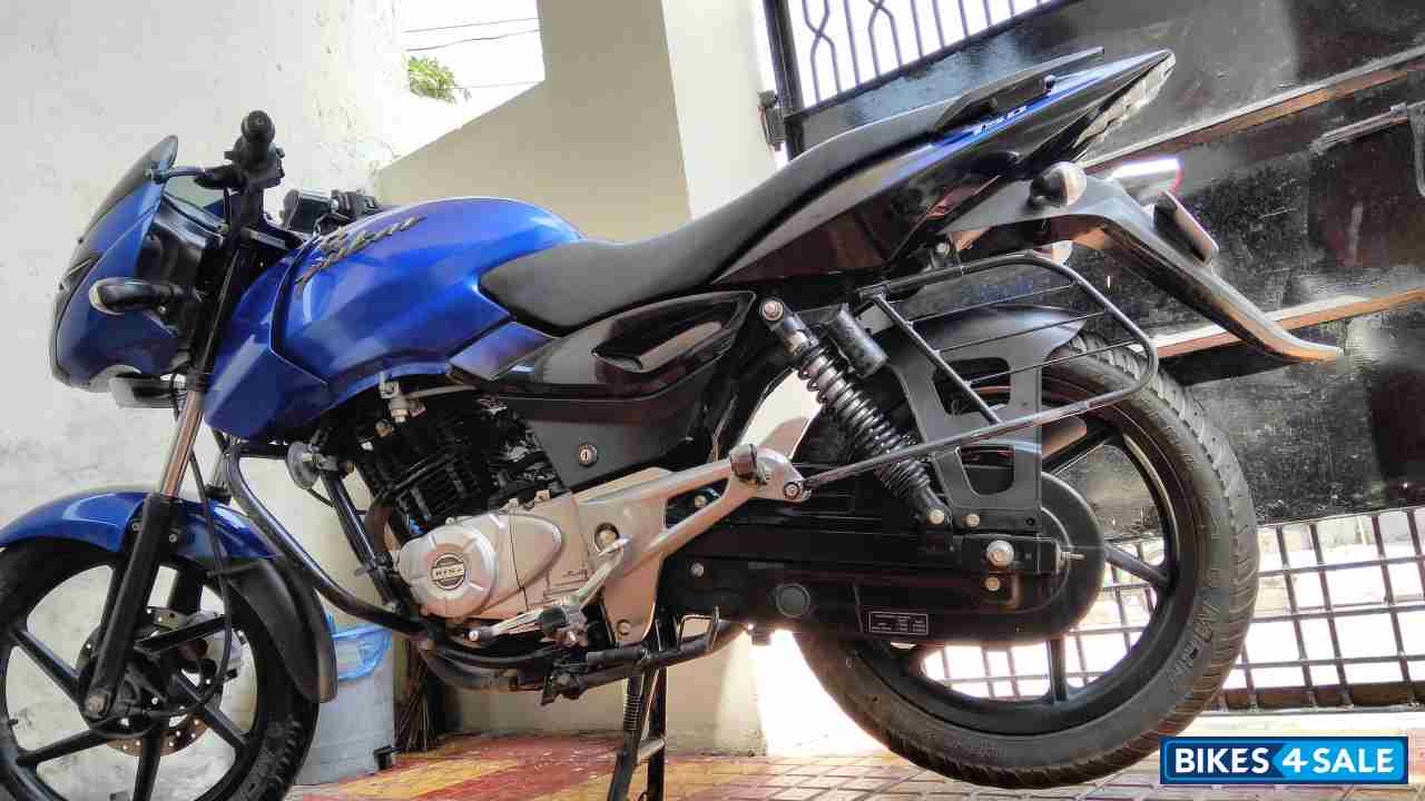 Blue And Black Bajaj Pulsar 150 DTSi Blue And Black Bajaj Pulsar 150 DTSi