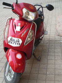 Red Suzuki Access 125