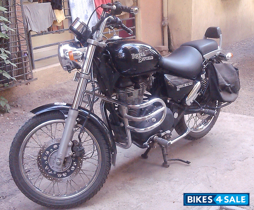 Black Royal Enfield Thunderbird TwinSpark 350