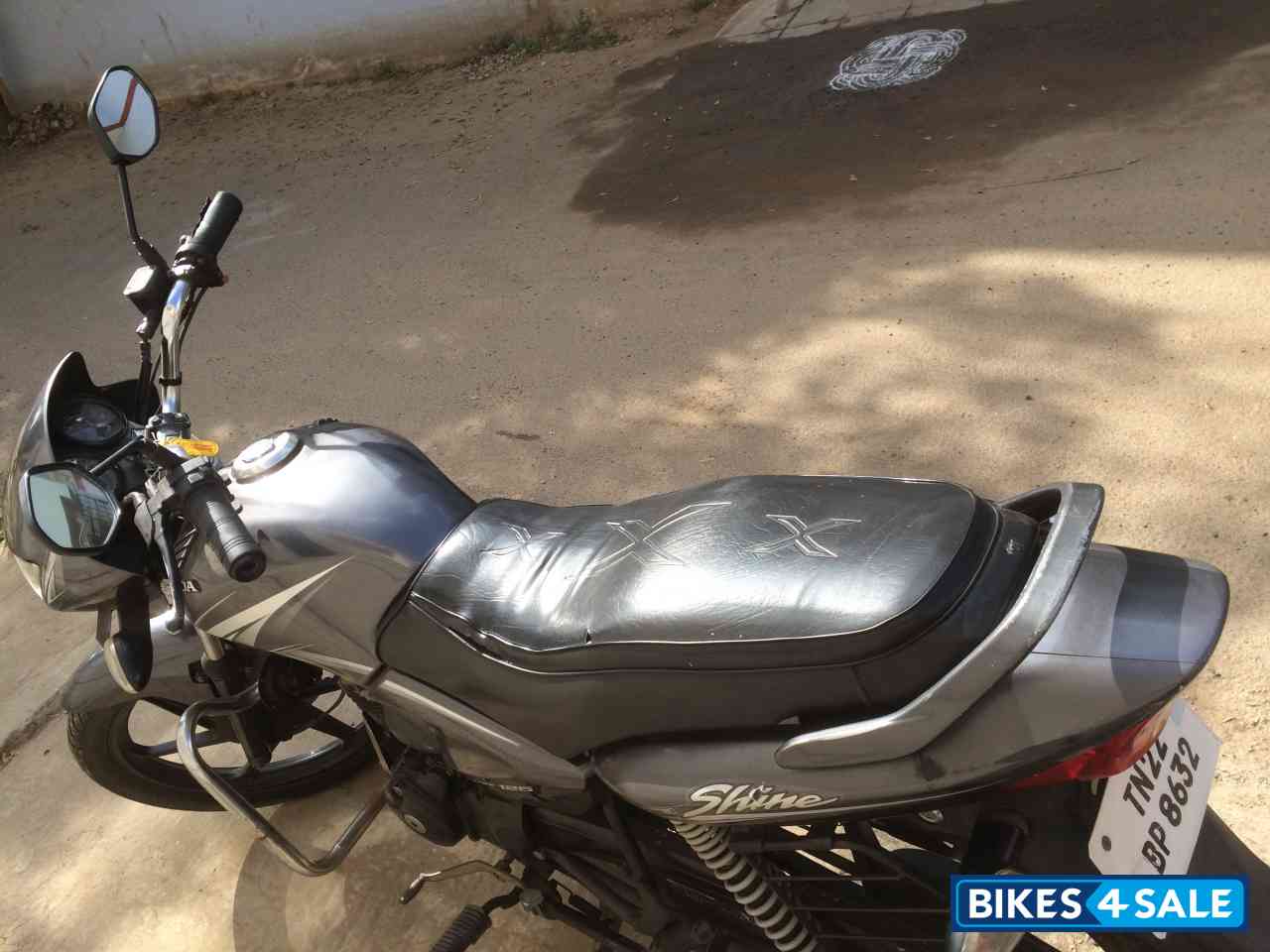 Grey Honda CB Shine Grey Honda CB Shine