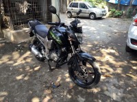 Black Yamaha FZ16