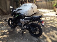 Black Yamaha FZ16