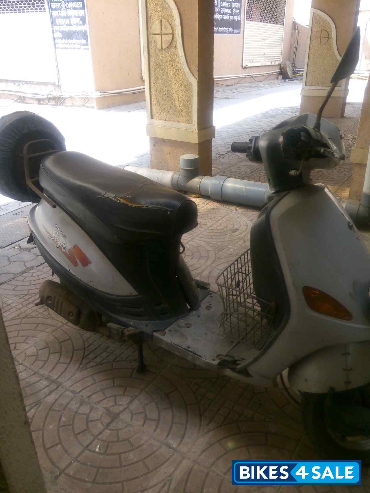 Silver Kinetic Style