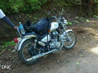 Silver Royal Enfield Thunderbird TwinSpark 350