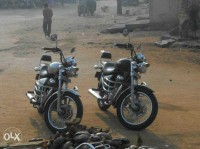 Silver Royal Enfield Thunderbird TwinSpark 350