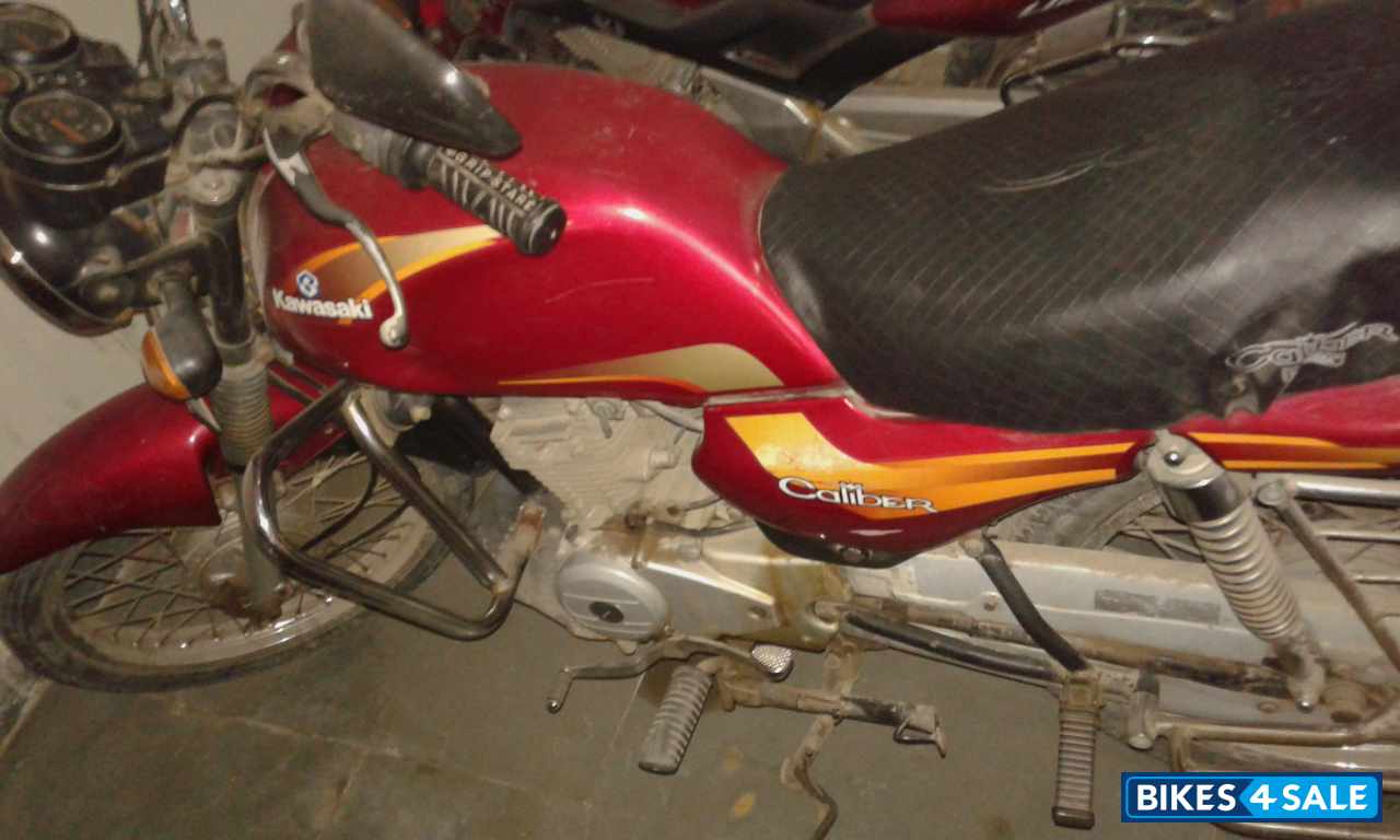 Red Bajaj Caliber 115