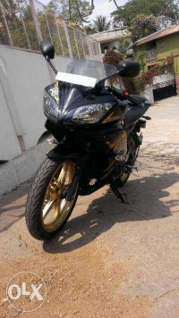 Black Yamaha YZF R15 V2
