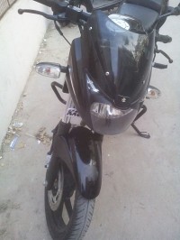 Black Bajaj Pulsar 180 DTSi