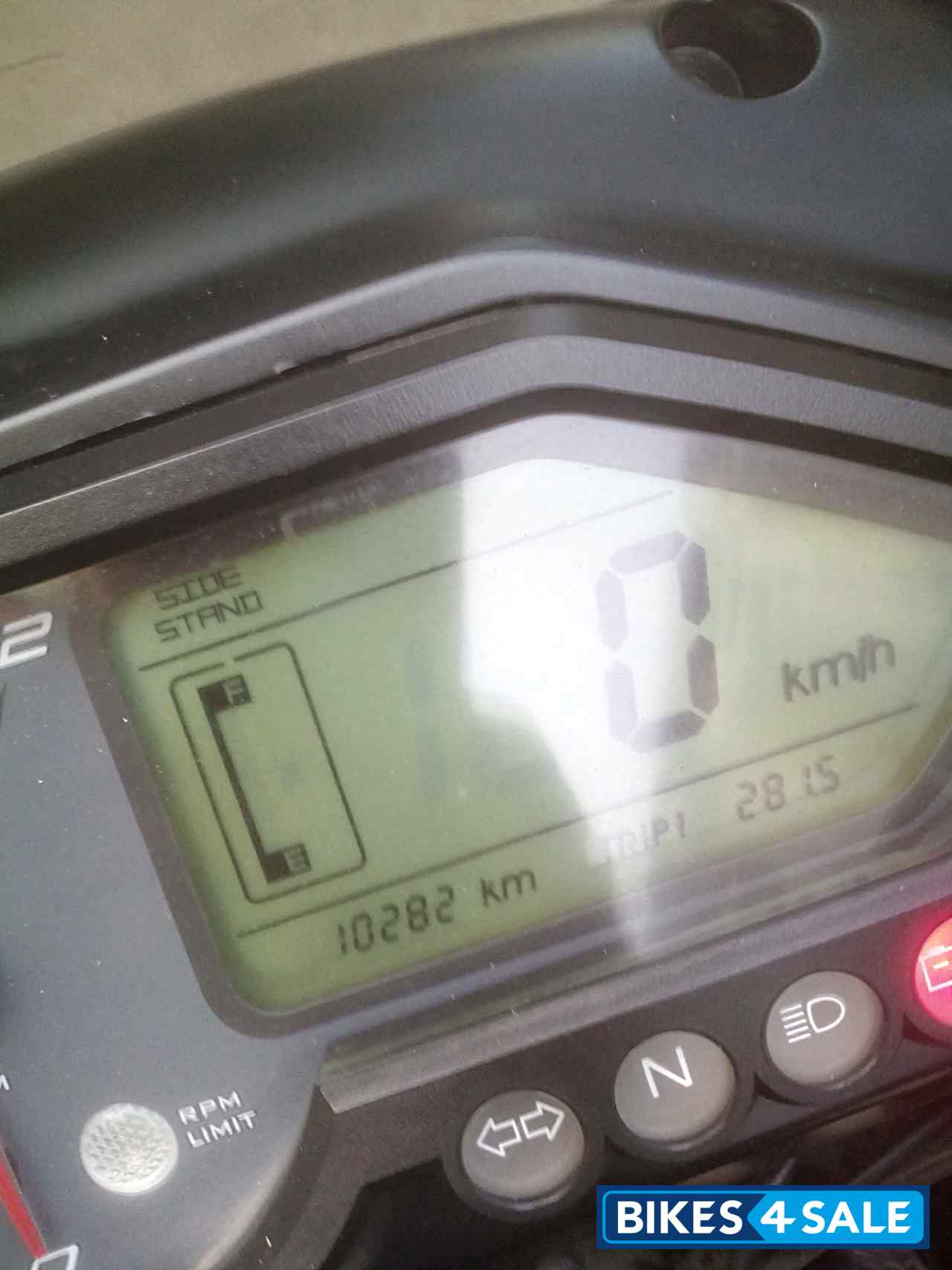 Black Bajaj Pulsar 180 DTSi Black Bajaj Pulsar 180 DTSi