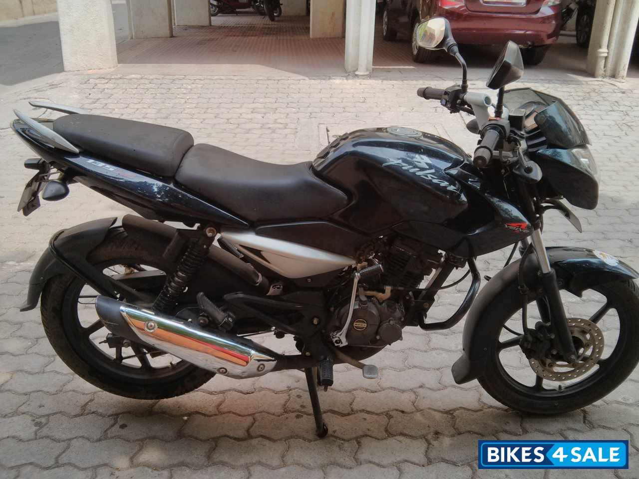 Black Bajaj Pulsar 135LS