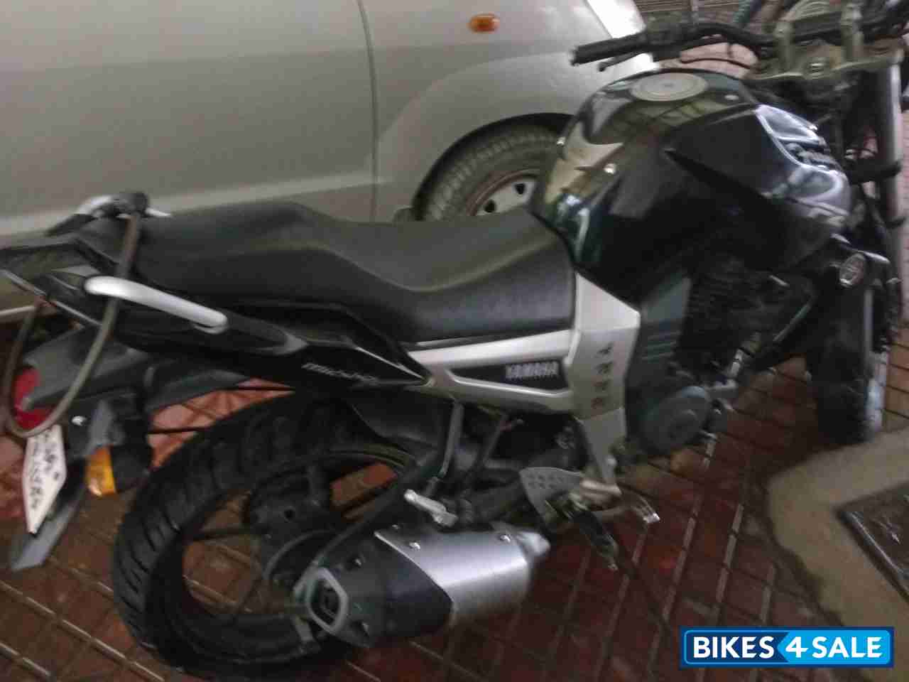 Black Yamaha FZ16 Black Yamaha FZ16