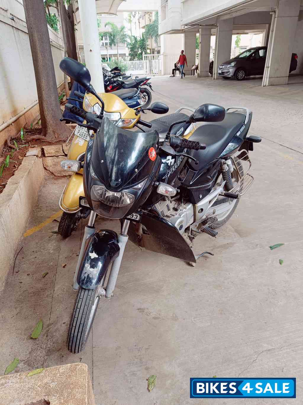 Black Bajaj Pulsar 150 DTSi