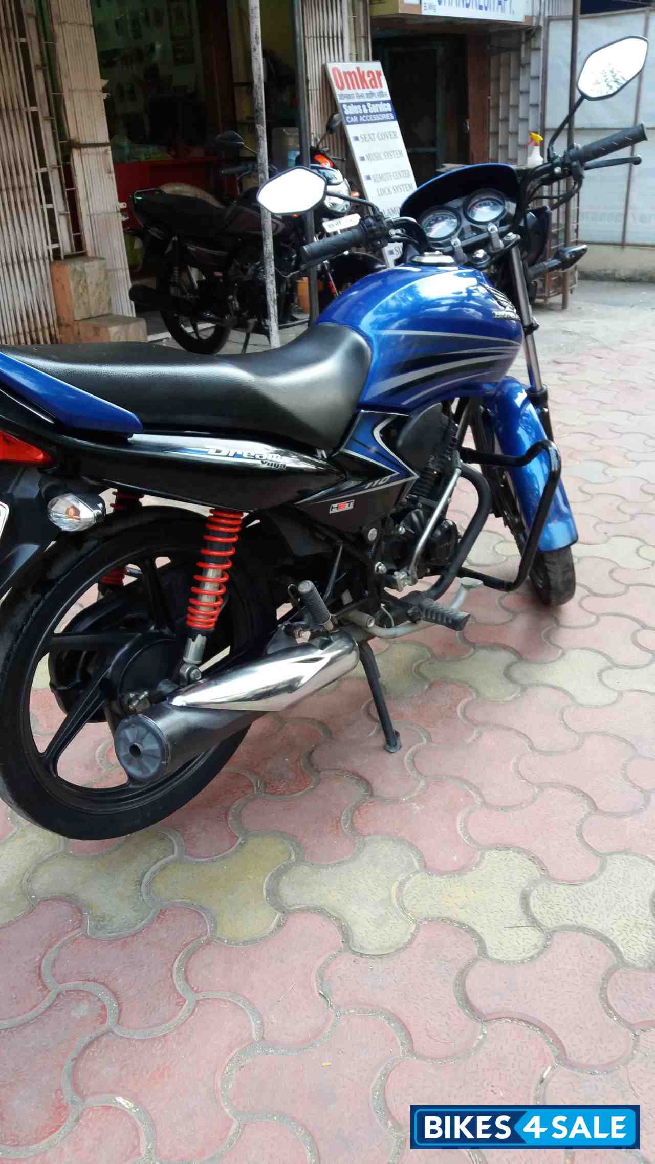 Blue Honda Dream Yuga Picture 4. Bike ID 128148. Bike located in Mumbai
