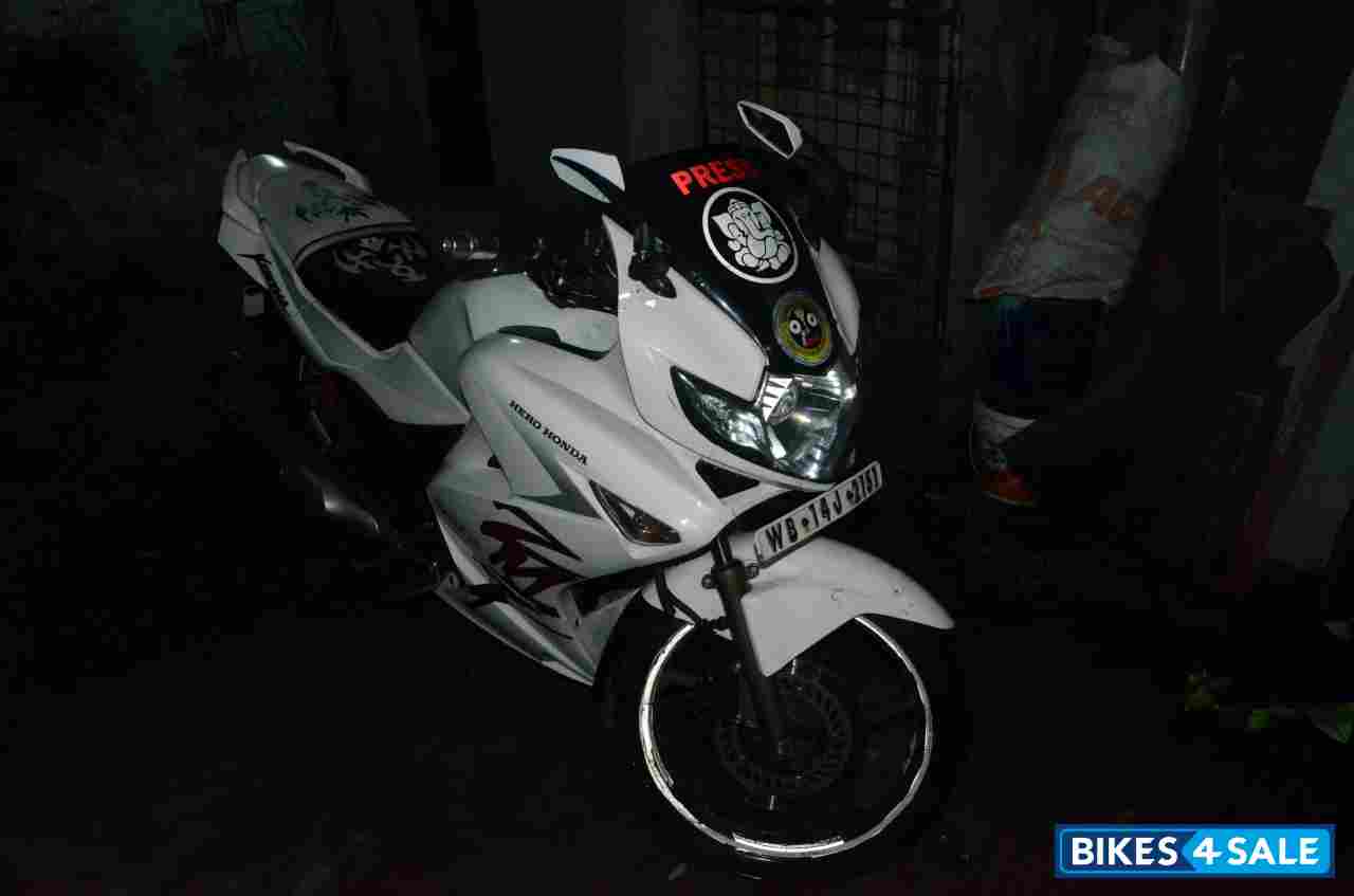 Used 2011 model Hero Karizma ZMR for sale in Howrah. ID 128164. White  colour - Bikes4Sale
