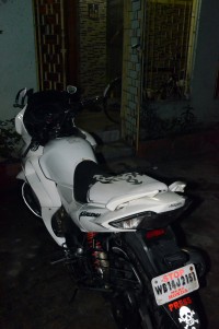 White Hero Karizma ZMR