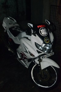 White Hero Karizma ZMR