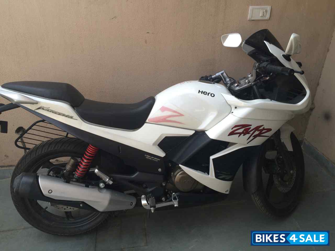 White Hero Karizma ZMR