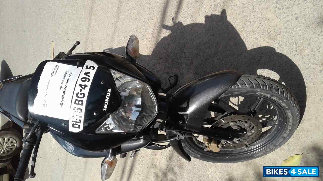 Black Honda CBF Stunner