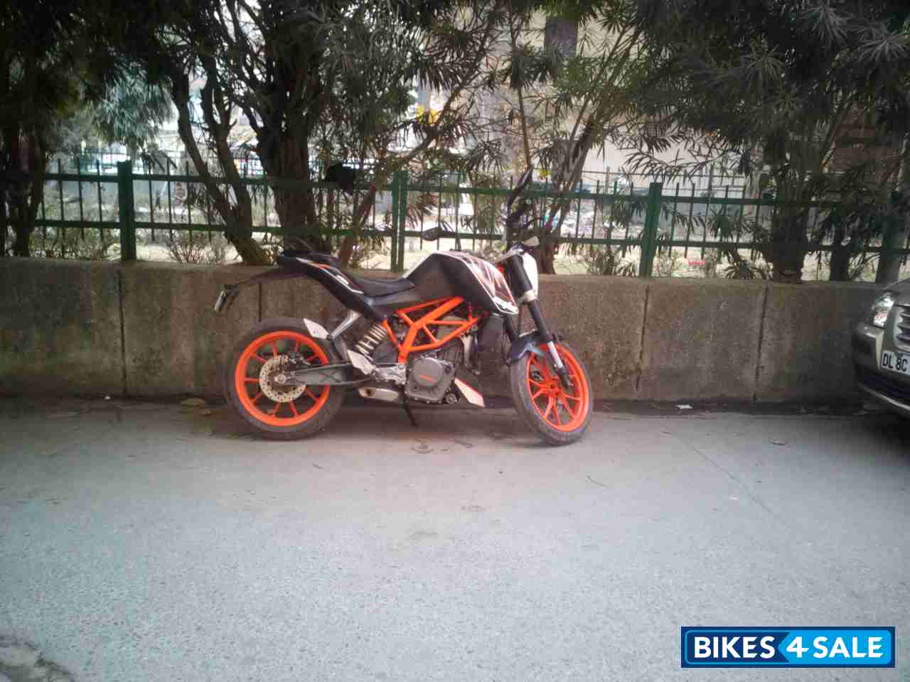 White Orange KTM Duke 390