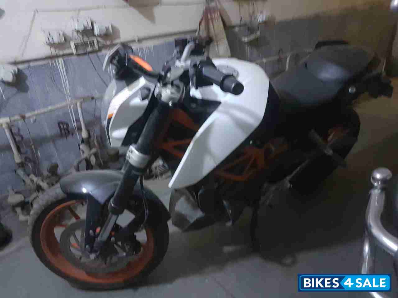 White Orange KTM Duke 390