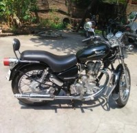 Black Royal Enfield Thunderbird TwinSpark 350
