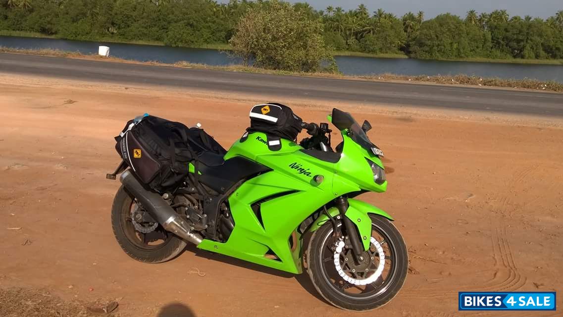 Green Kawasaki Ninja 250R