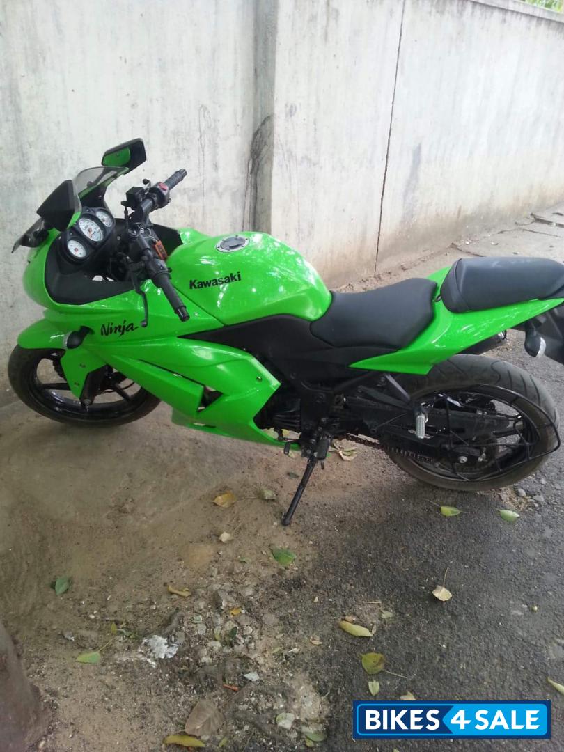 Green Kawasaki Ninja 250R
