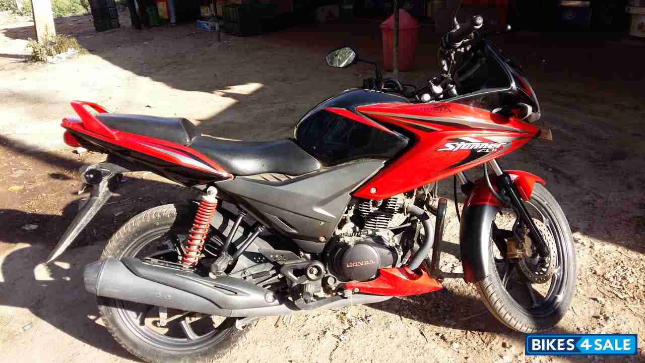 Red & Black Honda CBF Stunner