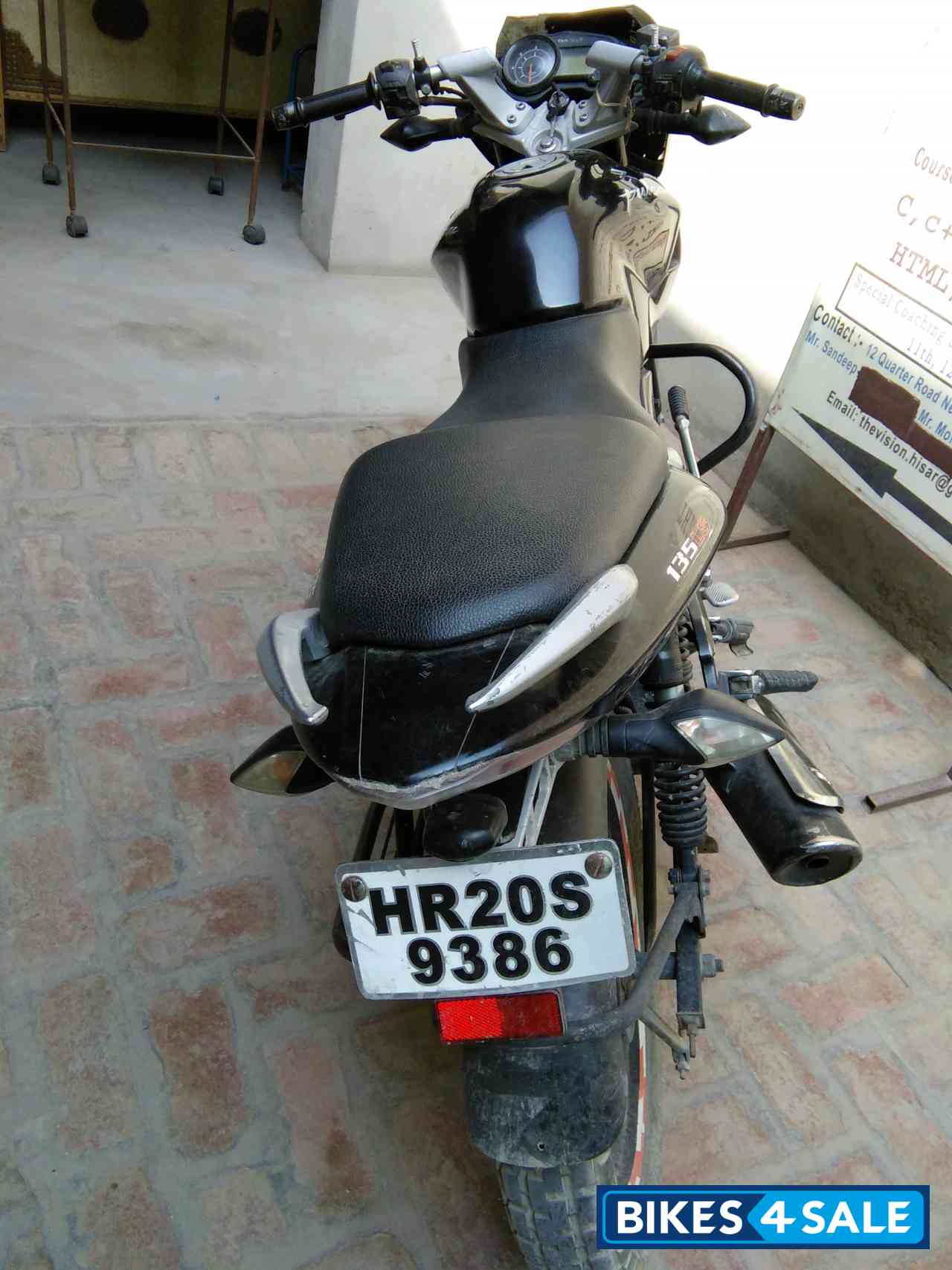 Black Bajaj Pulsar 135LS