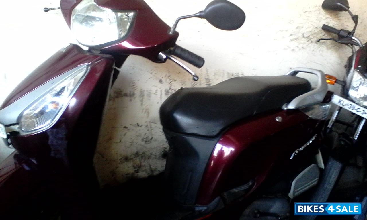 Brown Honda Aviator