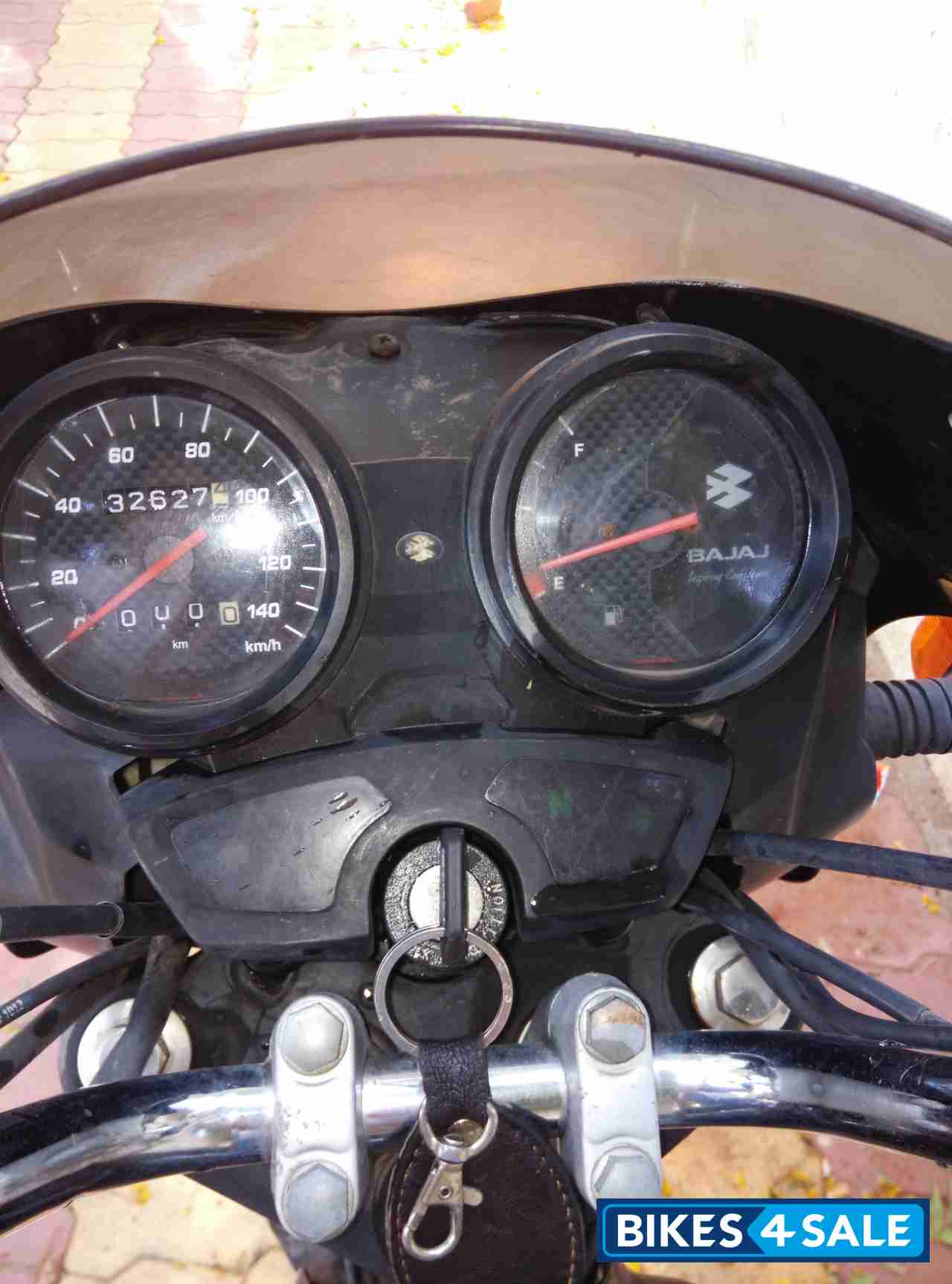 Black/blue Bajaj Discover 125