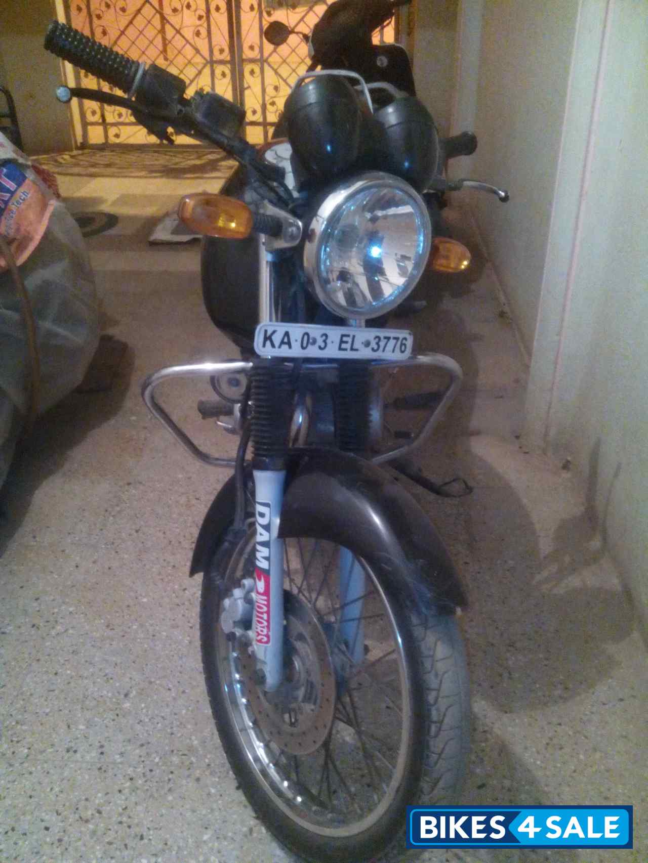 Black Bajaj Pulsar 150 Round Headlight