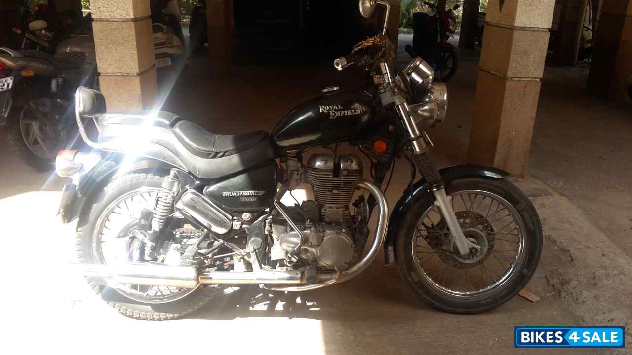 Green Royal Enfield Thunderbird TwinSpark 350