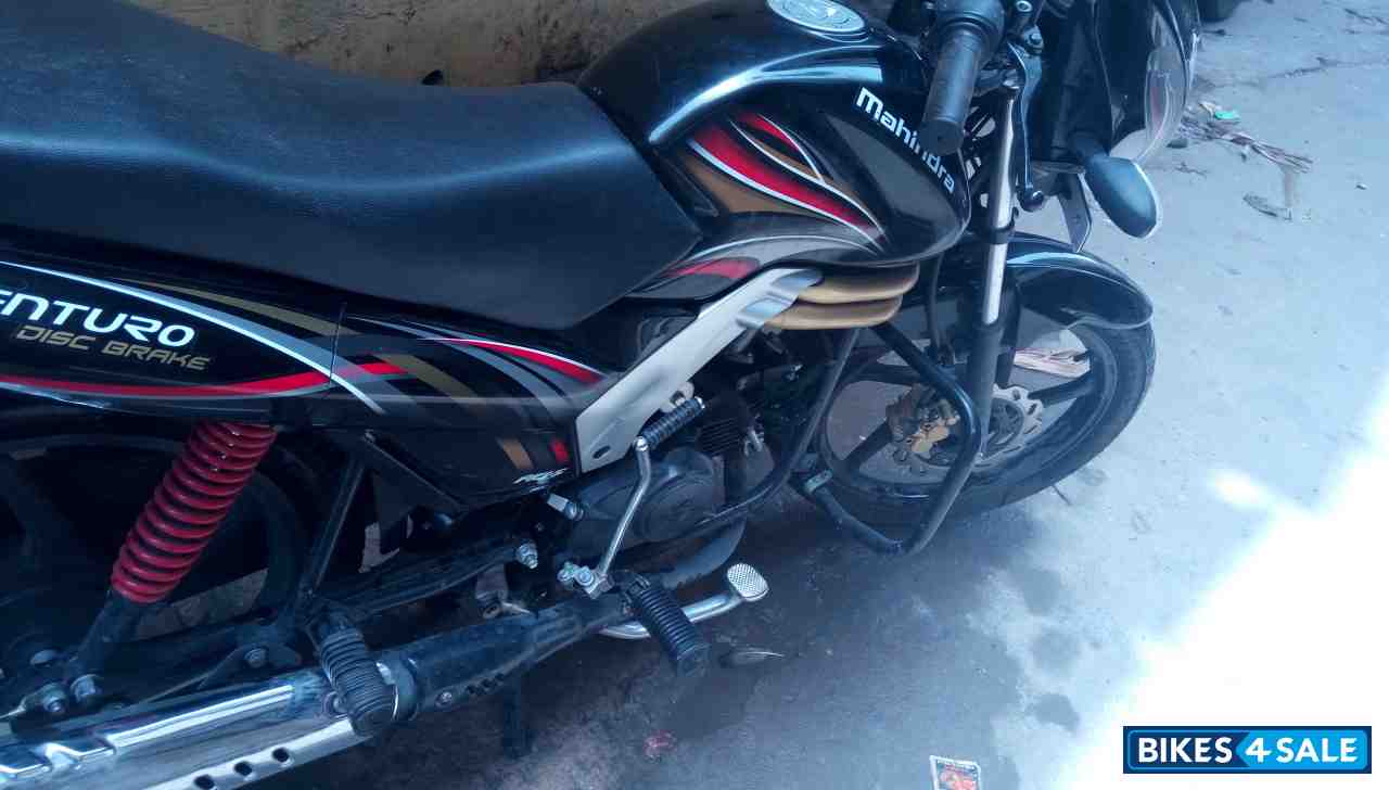 Black Mahindra Centuro