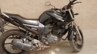 Black Yamaha FZ16