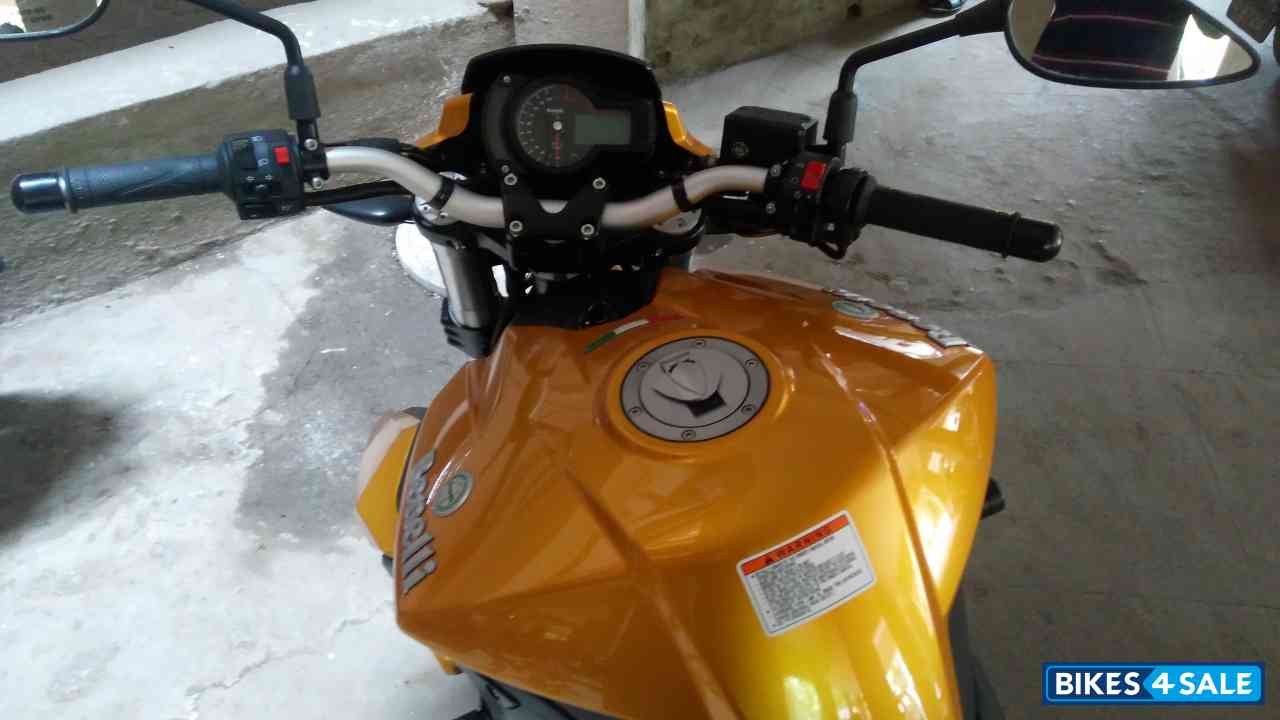 Gold Benelli TNT 600 i Gold Benelli TNT 600 i